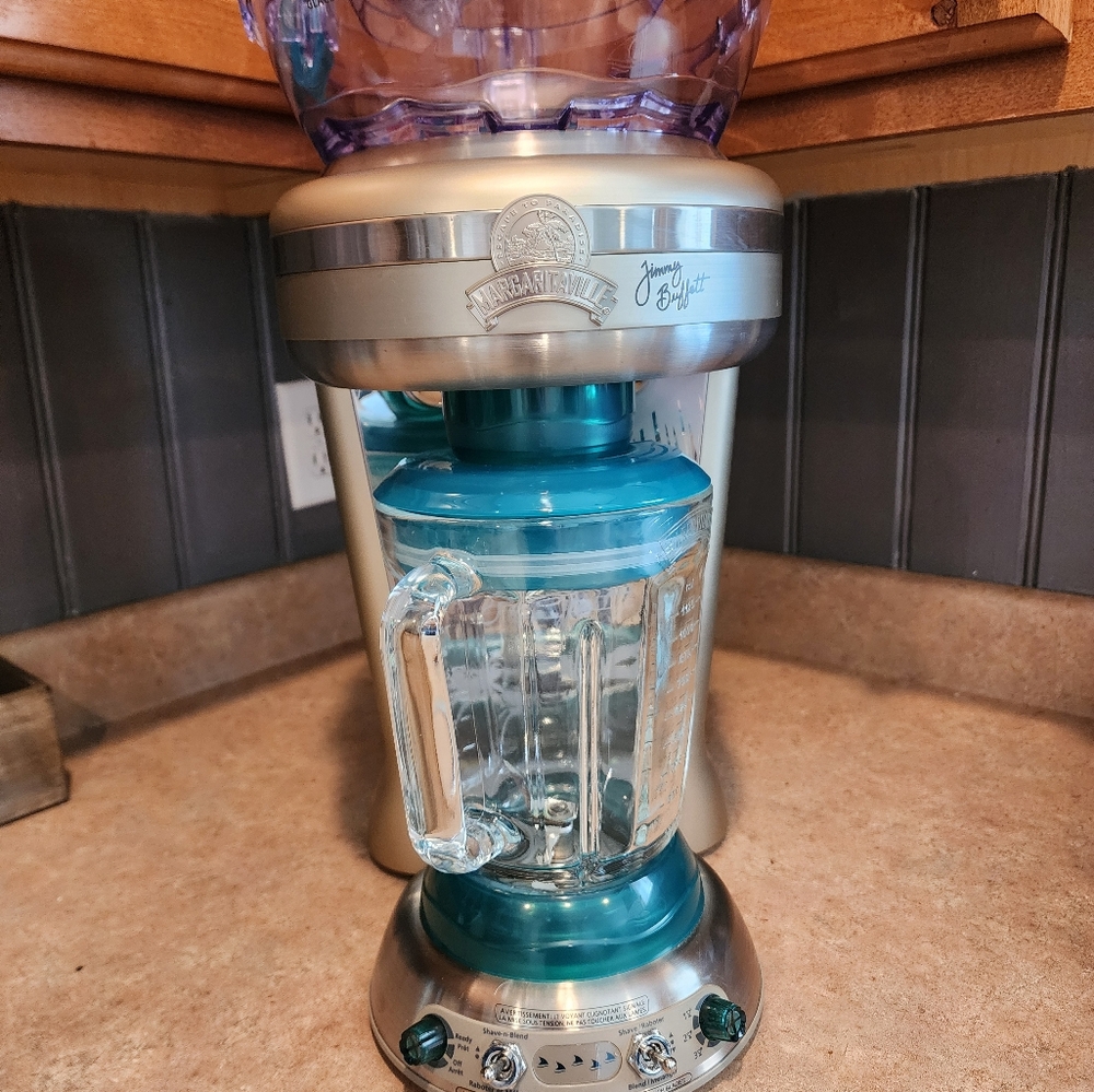 Margaritaville Silver and Blue Bar Accessories